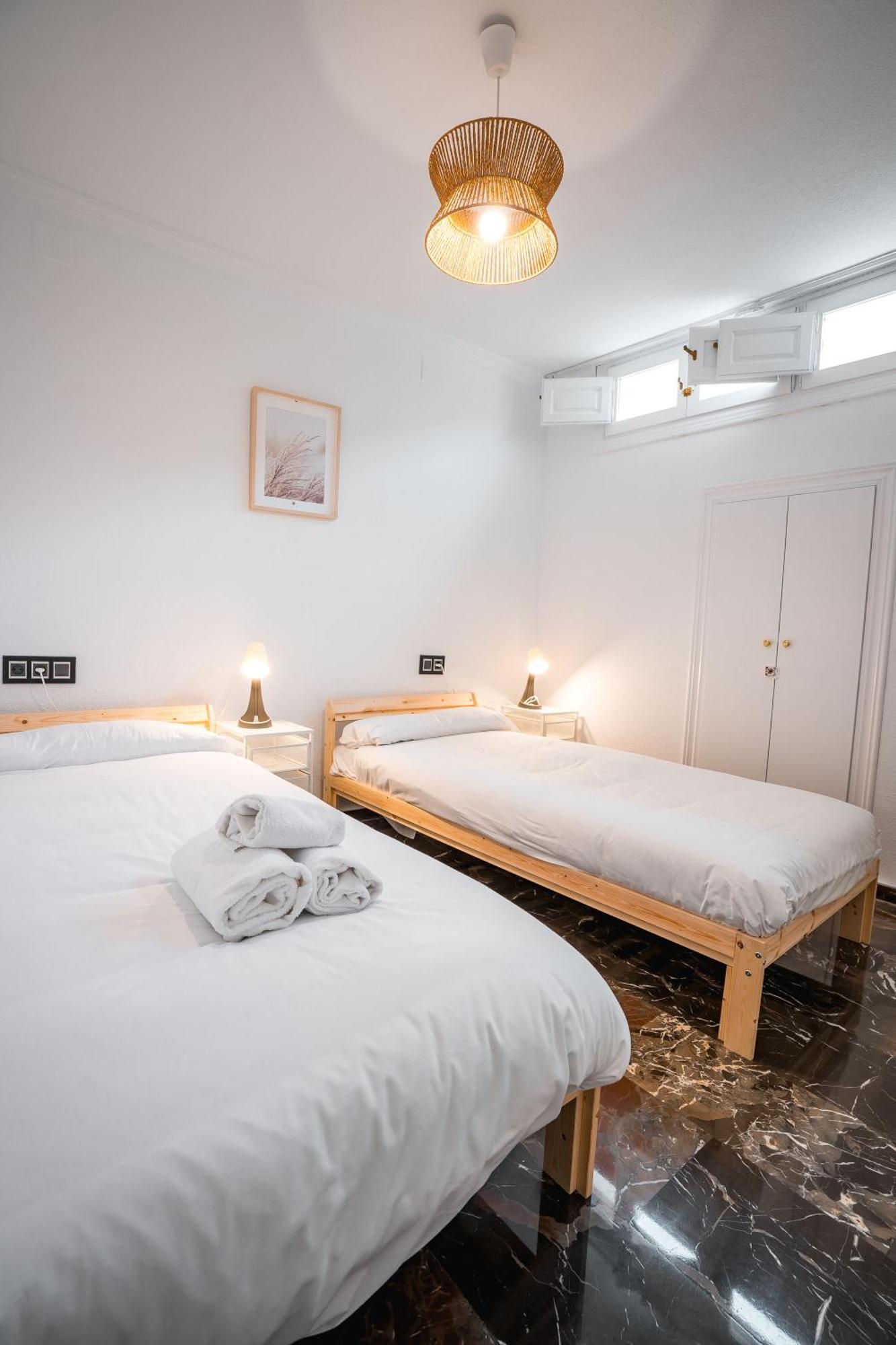 Qh Ayuntamiento Apartment Granada Ngoại thất bức ảnh
